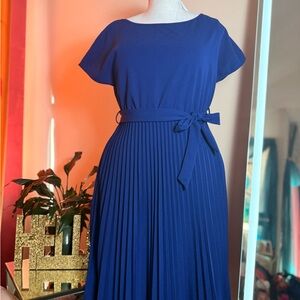 Elegant Blue Pleated Dress